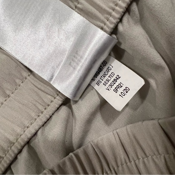 Banana Republic Small Standard Jogger - Picture 5 of 5